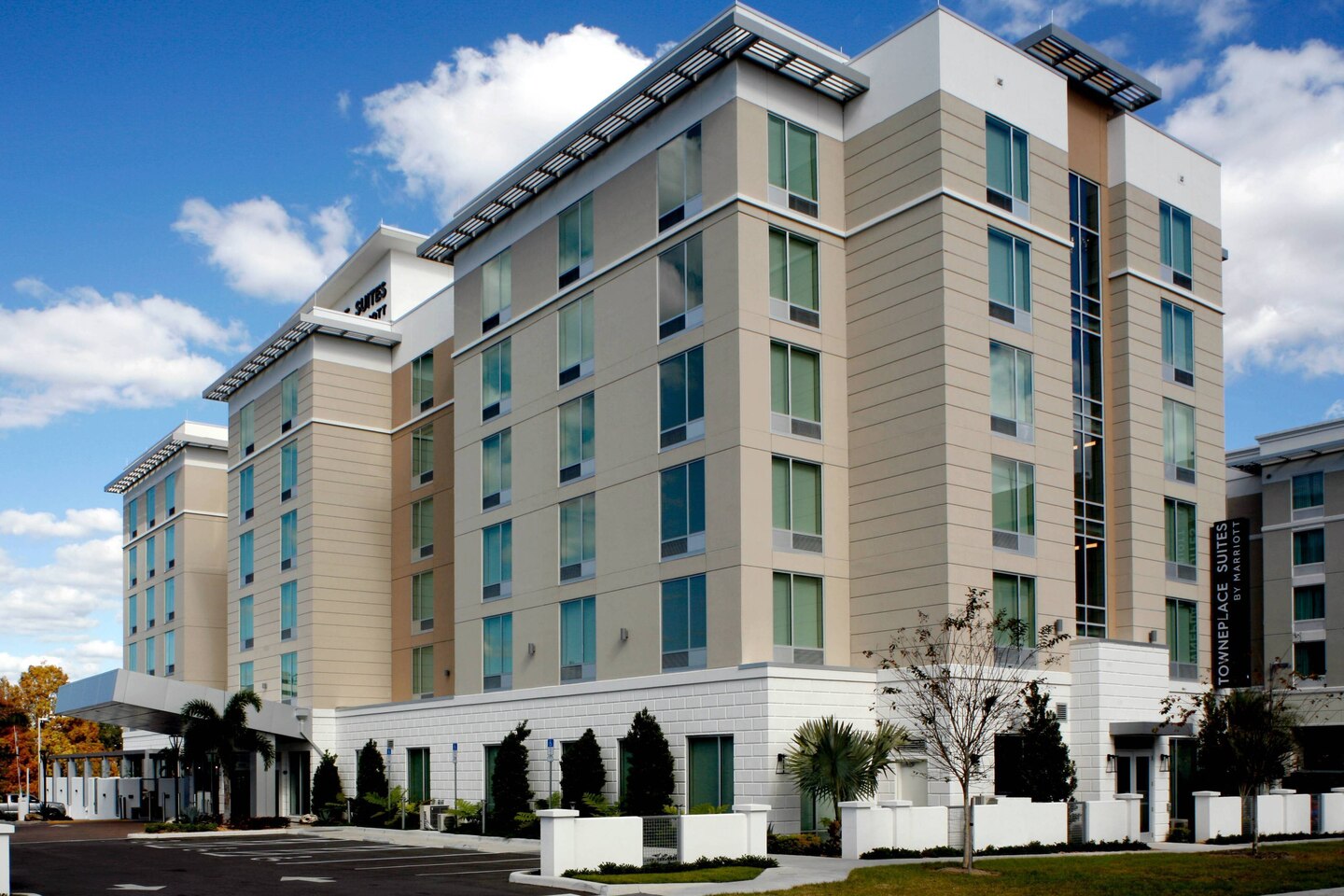 Cleveland Construction Completes New Towneplace Suites in Orlando